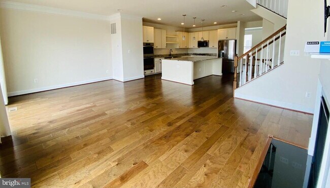 Building Photo - Stylish Townhome Living in Desirable Ashburn Community