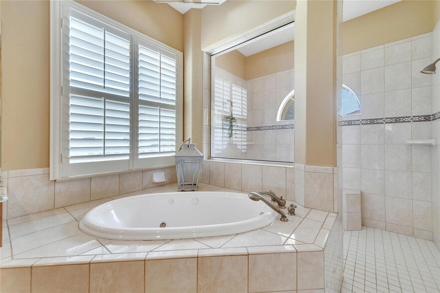 Building Photo - 2656 Wyndsor Oaks Way