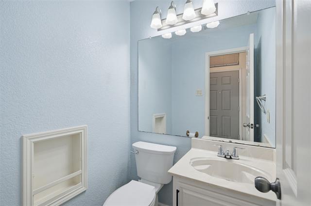 Building Photo - 5406 Blue Cove Dr