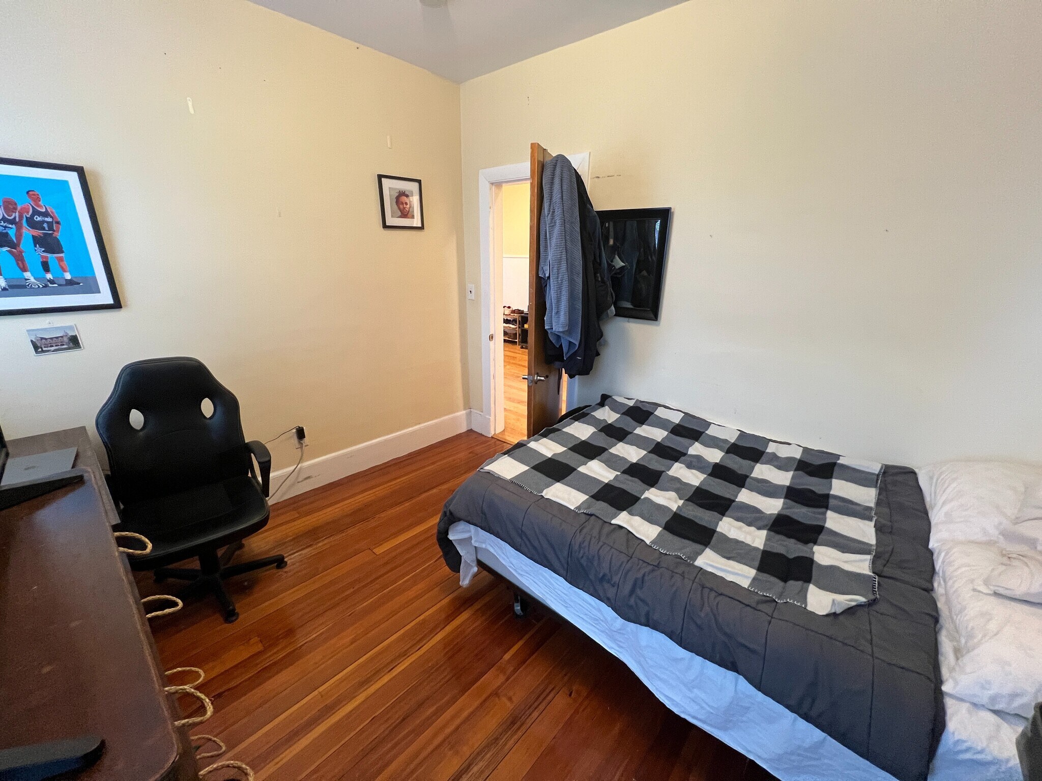 Building Photo - 29 Cameron Ave