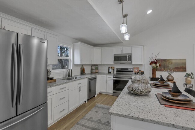 Building Photo - 4075 Gun Barrel Rd NE