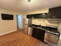 Building Photo - 20 Bartlett Pl