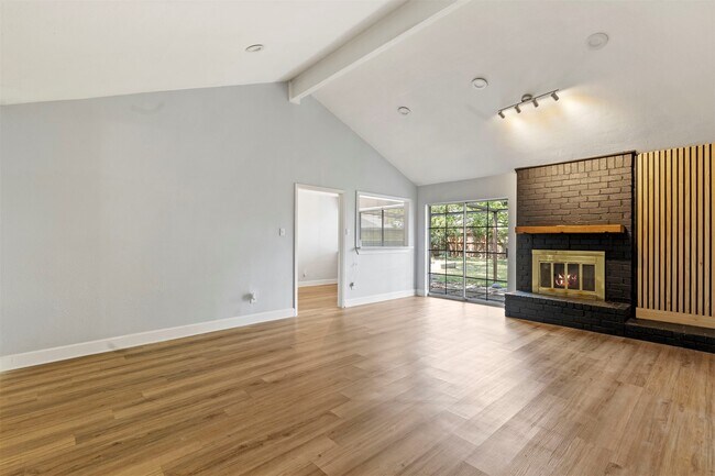 Building Photo - 202 Coppersmith Dr