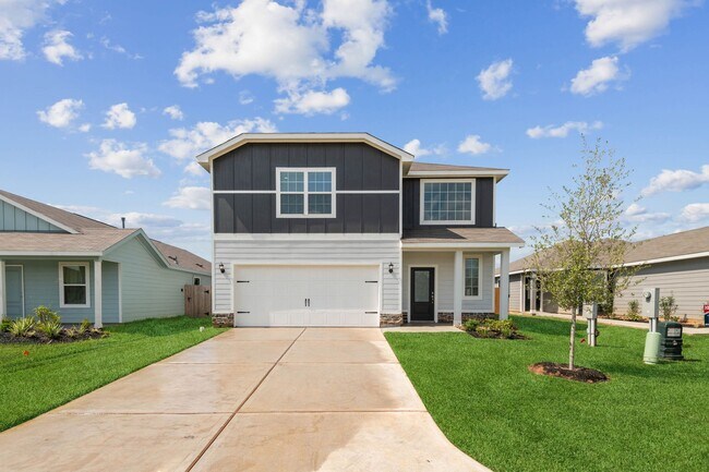 Primary Photo - 16457 Blossom Grv Dr