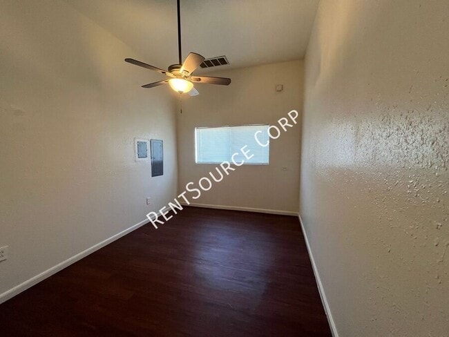 Building Photo - 1411 Nancy St