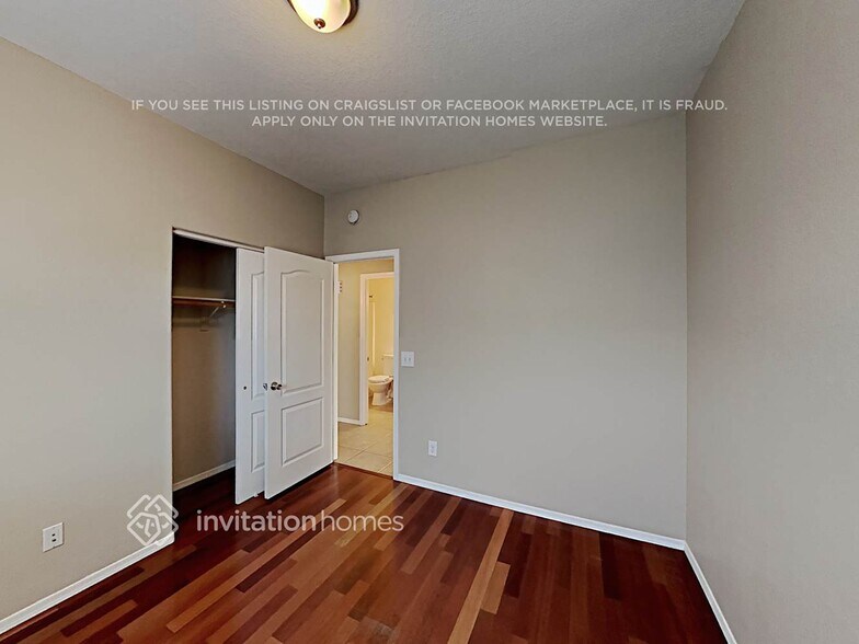 Building Photo - 2509 N Silverado