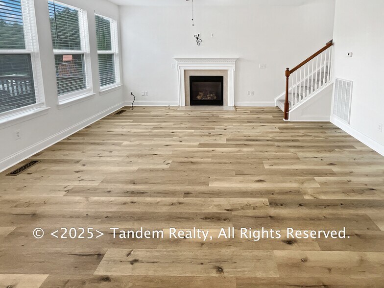 Building Photo - 209 Watson View Dr