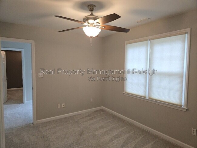 Building Photo - 8500 Clivedon Dr