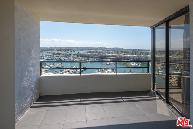 Building Photo - 4314 Marina City Dr