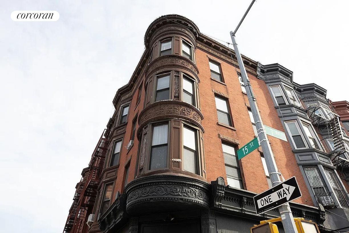 Building Photo - 362 15th St