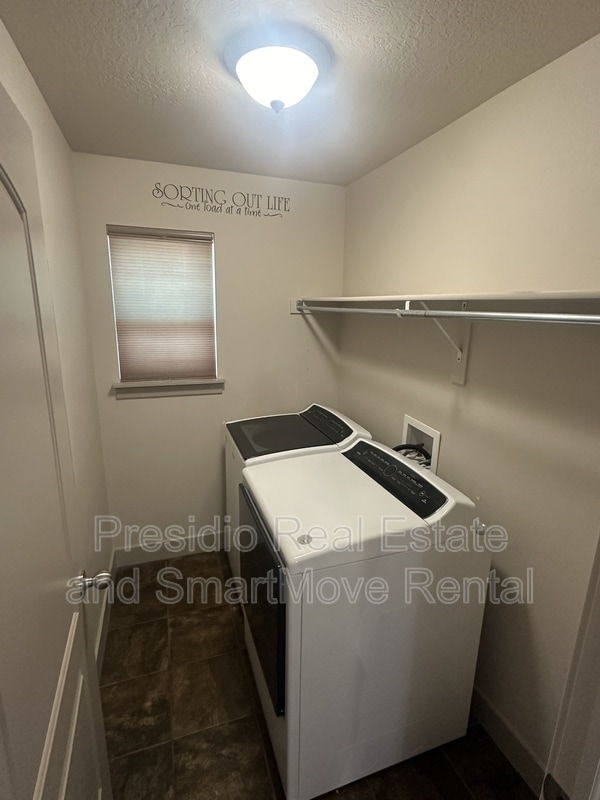 Building Photo - 14343 S Highfield Dr