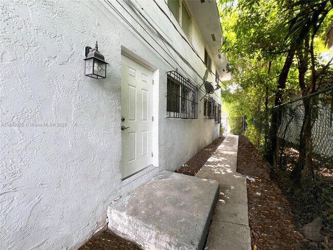 Building Photo - 65 NE 59th St