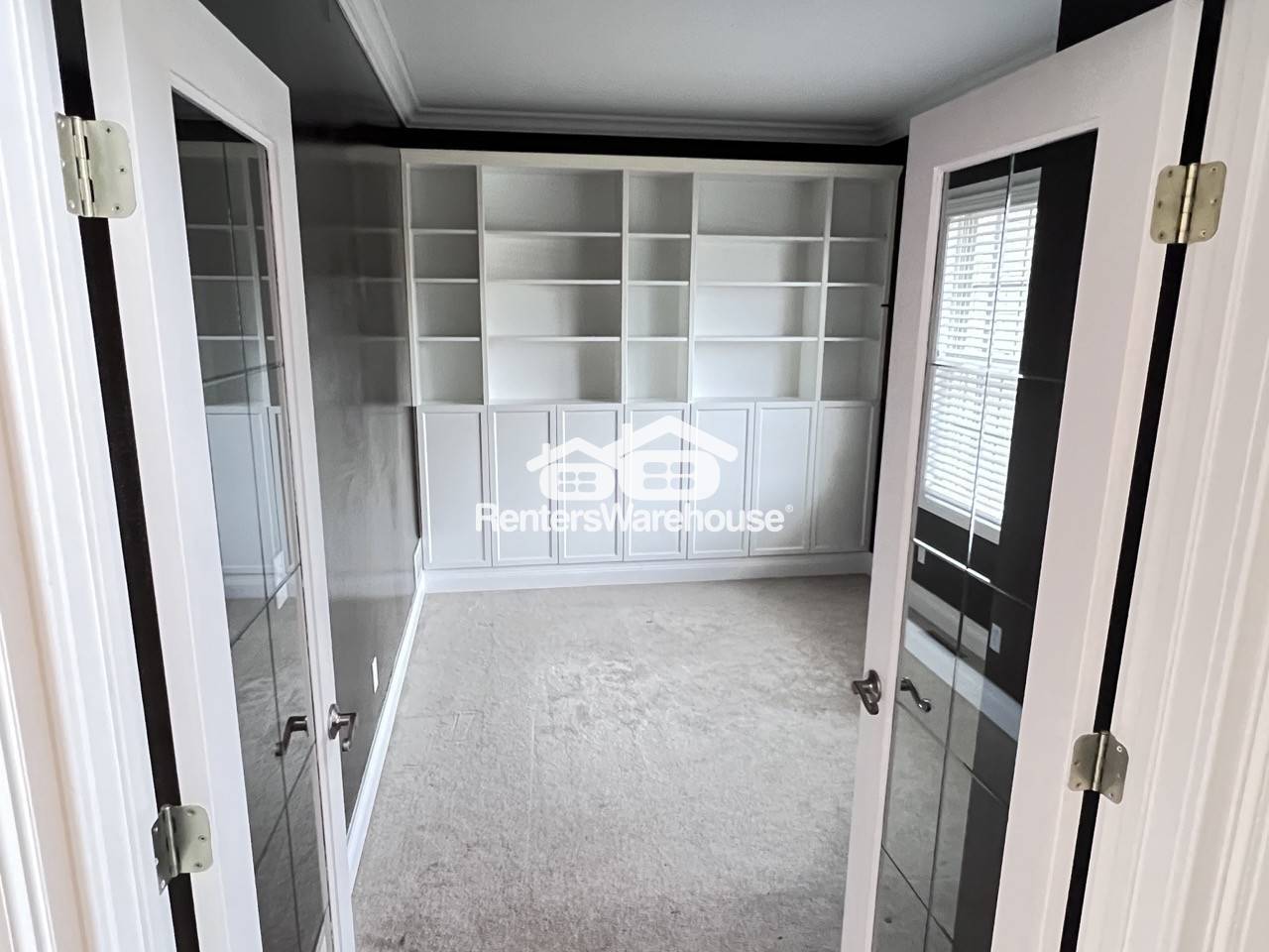 Building Photo - 10171 Bridgewater Ct