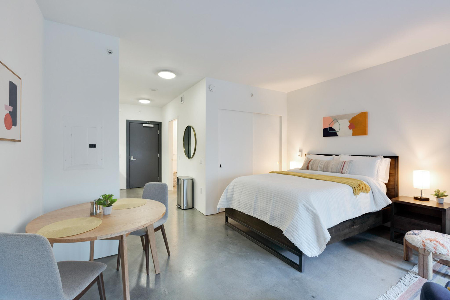 Building Photo - 18 10th St