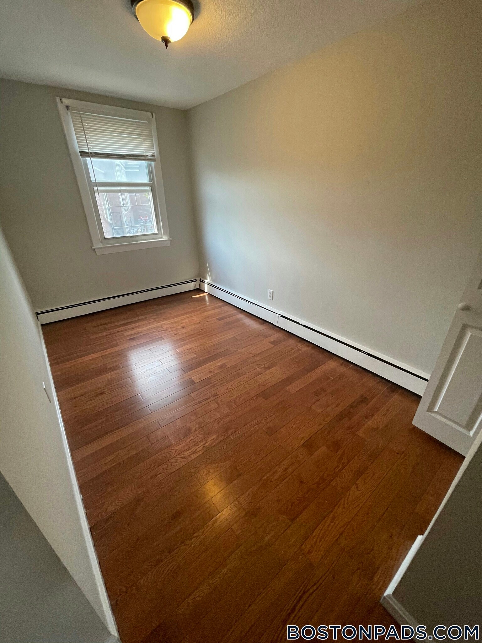 Building Photo - 247 Bennington St