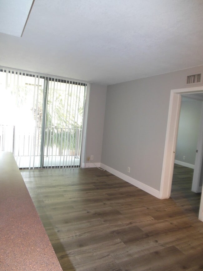 Building Photo - TWO BEDROOM TWO BATHROOM! WATERFRONT COMMUNITY