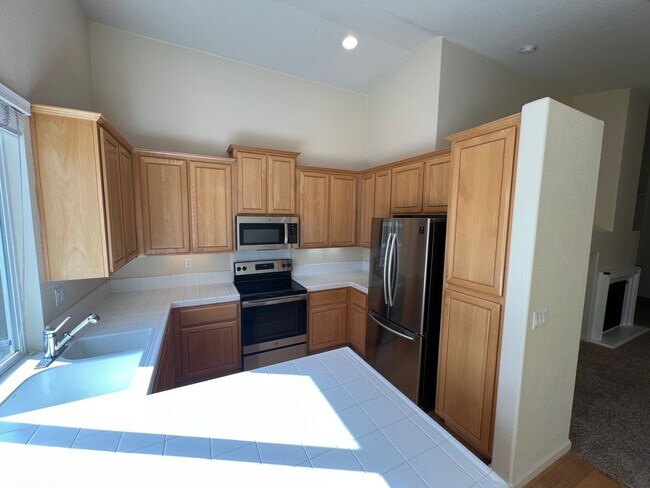 Building Photo - Highly Desired 4 Bedroom Empire Ranch Home!