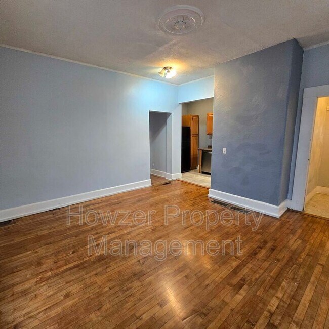 Building Photo - 14-18 Chester Ave