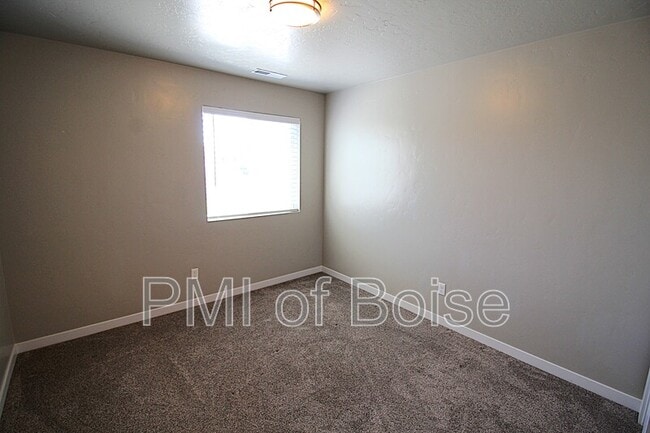 Building Photo - 3858 W Peak Cloud Ct