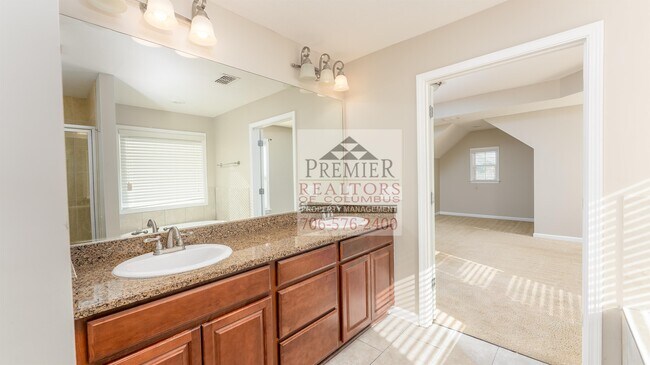 Building Photo - 7331 San Vista Dr