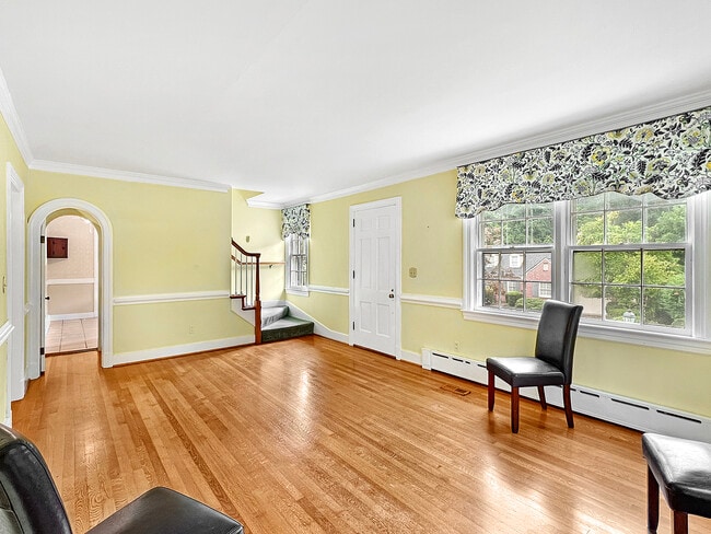 Living Room - 307 Indian Springs Rd