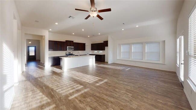 Building Photo - 221 Abruzzi St