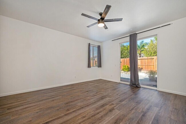 Building Photo - 238 St Tropez Ln