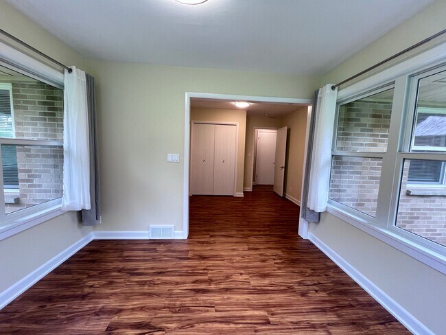 Building Photo - Recently Renovated Home within Walking Dis...