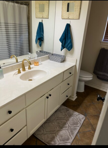 Building Photo - 103 Acapulco Ct