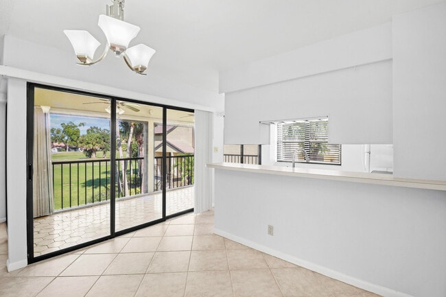 Building Photo - 3961 SW Greenwood Way