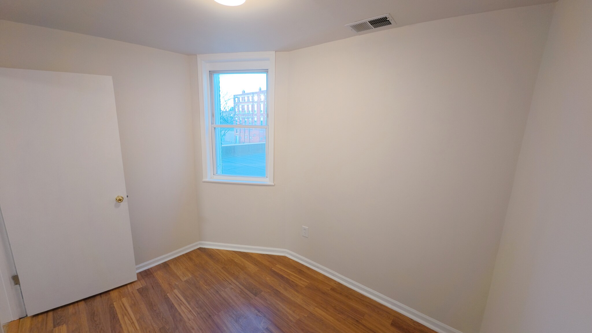 Building Photo - 3307 S Wallace St