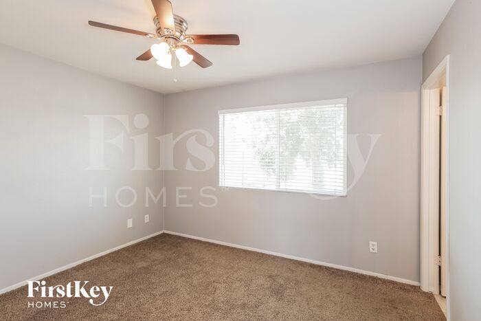 Building Photo - 10030 N 47th Dr