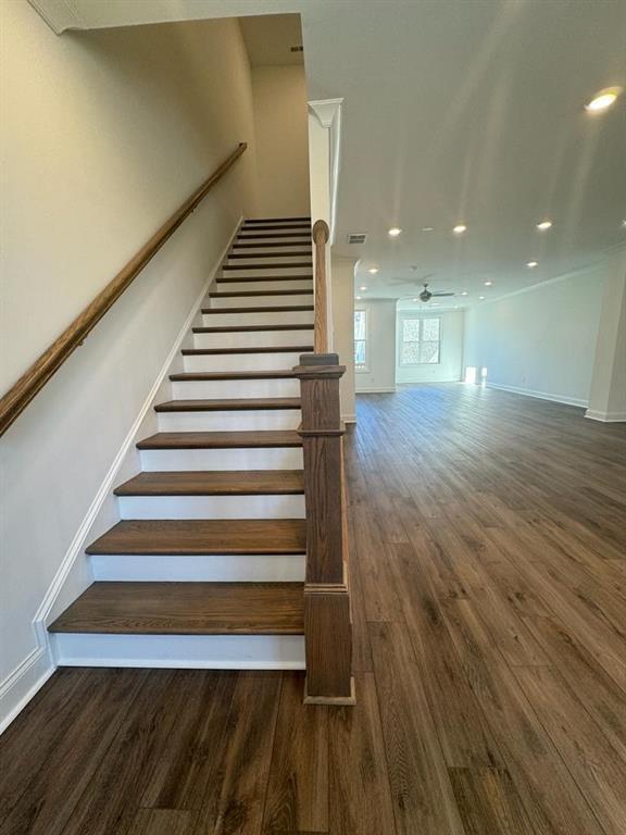 Building Photo - 805 Green Sapling Trl