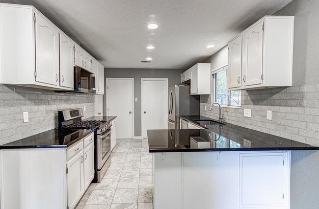 Building Photo - 12430 Wycliff Ln