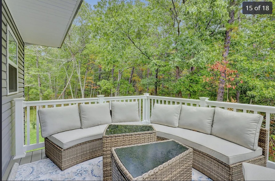 Deck - 1001 Cyprus Ct