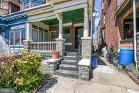 Building Photo - Amazing Unit