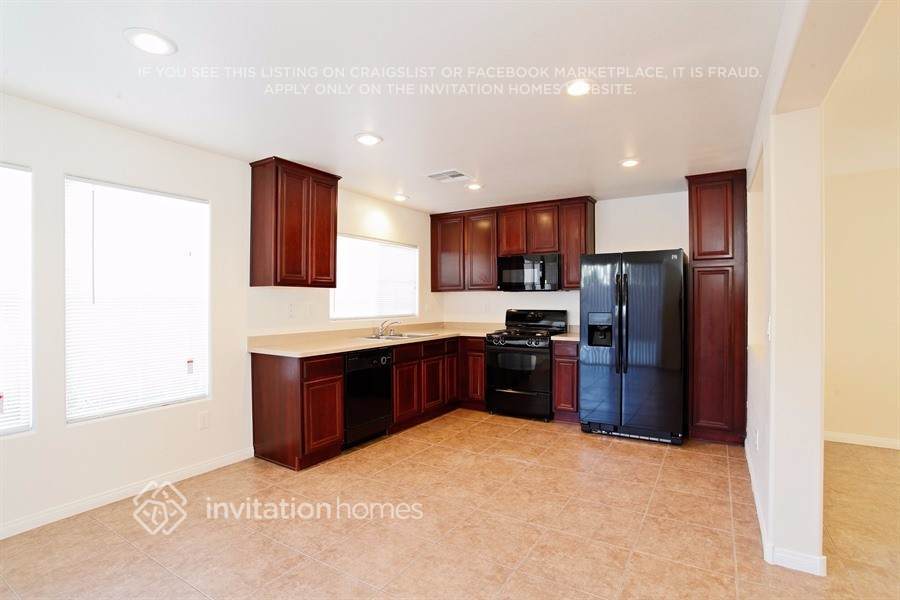 Building Photo - 9434 Fort Concho St