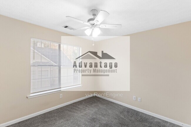 Building Photo - 382 Summer Hill Cir