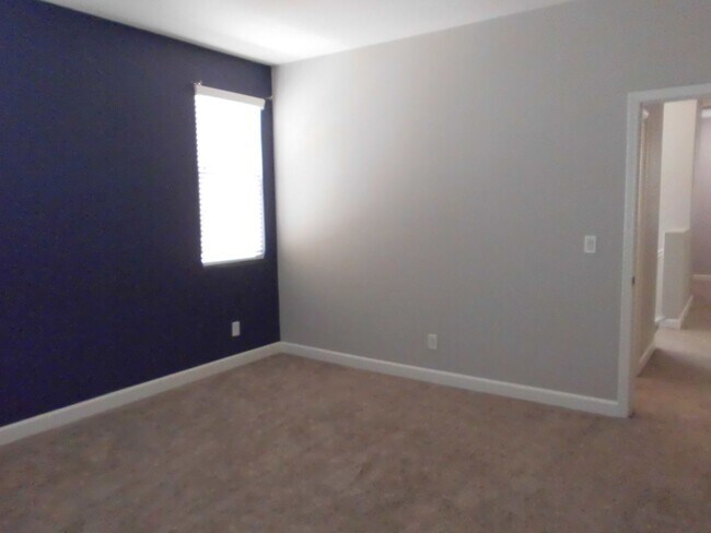 Building Photo - 207 Coulter Way