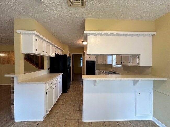 Building Photo - 1937 Arcadia Dr