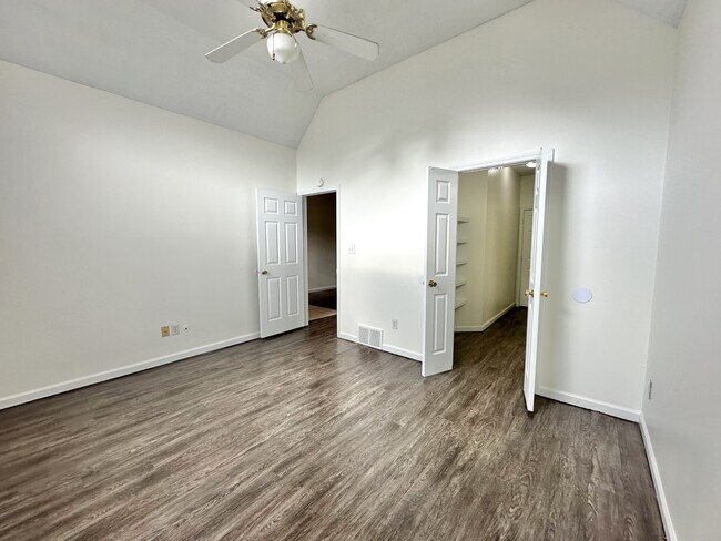 Building Photo - 3972 Gavick Dr