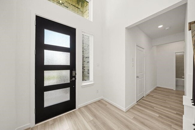 Building Photo - 9630 Haven Bend Ln