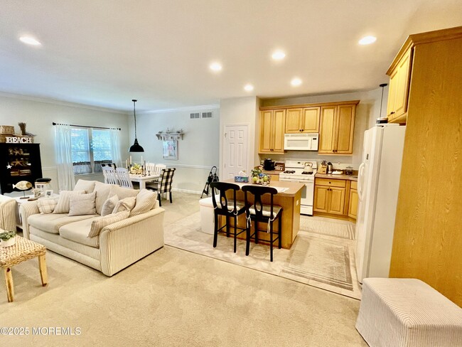 Building Photo - 8 Bay Breeze Court