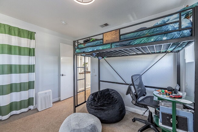 Building Photo - 3 Bedroom Home in The Gated Marigold Tract...
