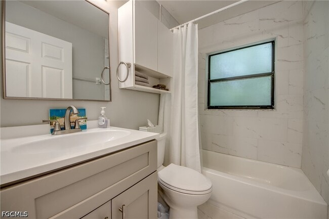 Building Photo - 15472 Admiralty Cir