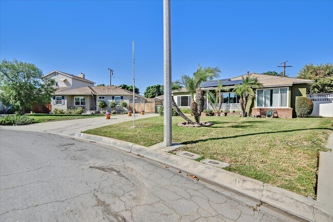 Building Photo - 9239 Bonavista Ln