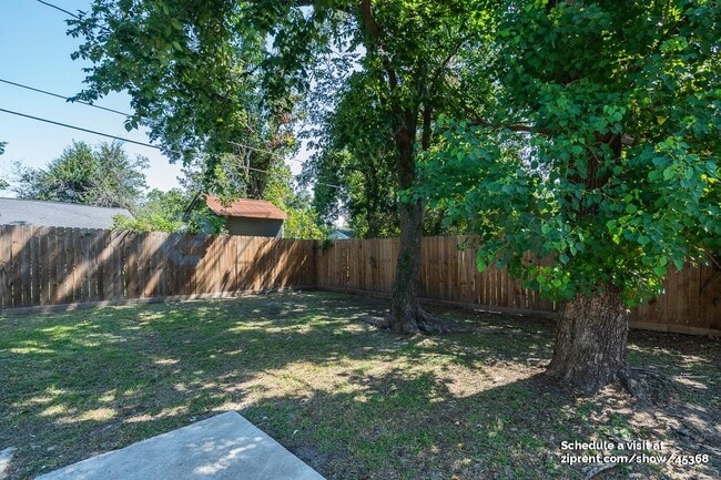 Building Photo - 3923 Alsace St