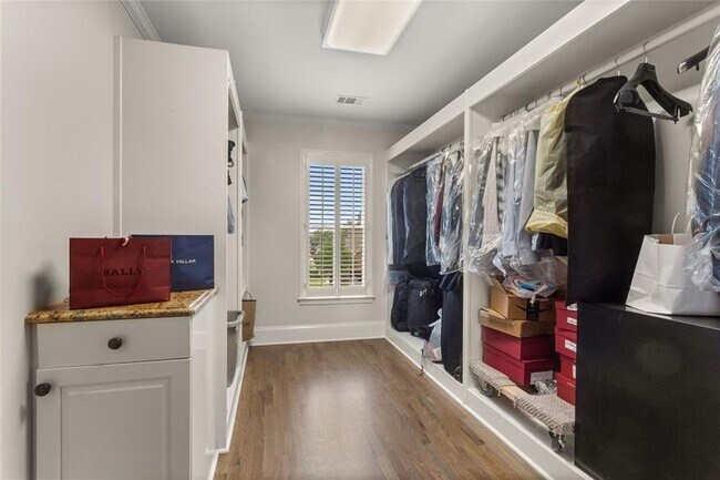 Building Photo - 415 Lyerly Pointe