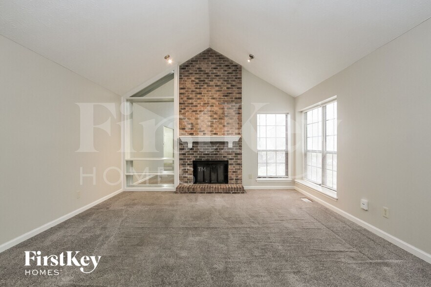 Building Photo - 4496 Braemar Dr