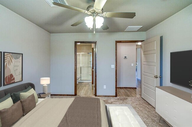 Building Photo - 6509 SE 87th St